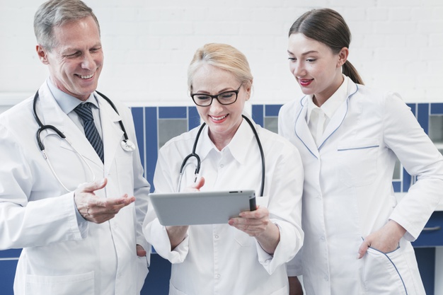 medical-team-doctor-s-office_23-2148168398